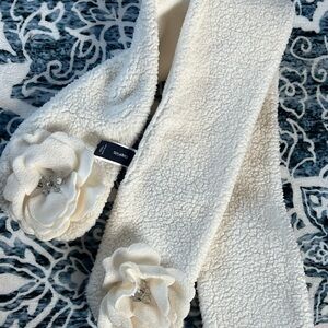 GAP Kids White Fleece Scarf with Blue Accents